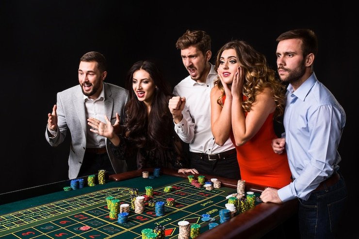 Studio live dealer lautantoto dengan Blackjack, Roulette, dan Baccarat dalam kualitas HD penuh